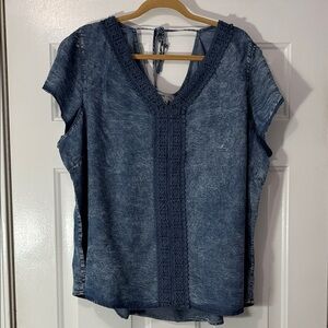 Absolutely Famous brand top Size 2X